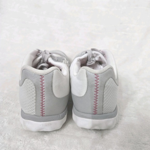 New Balance REVlite Women's Size 9.5 Running Shoes Athletic Sneakers Gray White - Picture 4 of 12